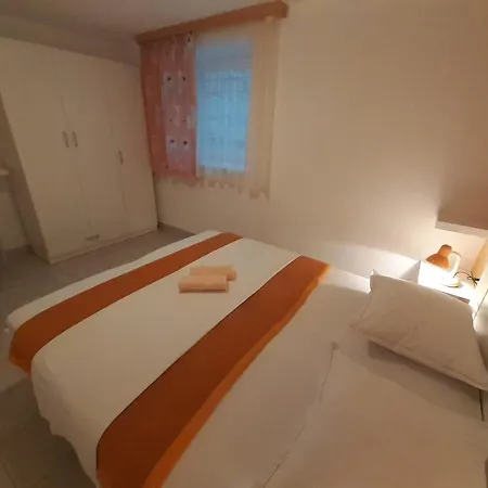Apartment 11332a Gradac (Split-Dalmatia)